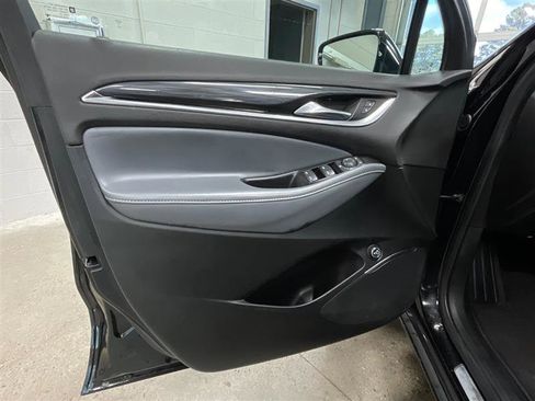 Used 2019 Buick Enclave Essence image 10