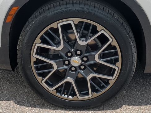 Used 2023 Chevrolet Blazer Premier FWD image 22