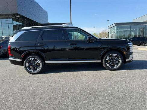 New 2026 Hyundai Palisade Limited FWD image 2