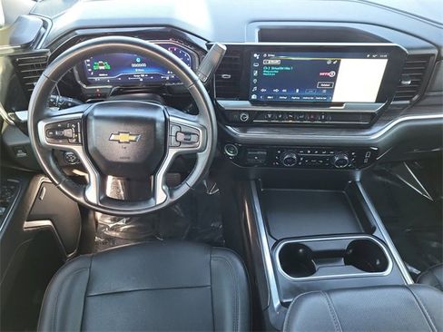 Used 2024 Chevrolet Silverado 3500 LTZ w/ LTZ Convenience Package image 25