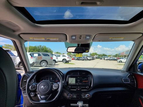 Used 2021 Kia Soul Turbo FWD image 22