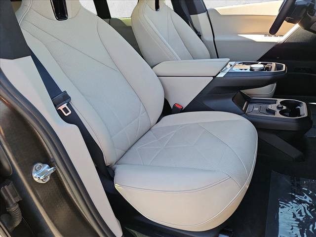 Certified 2024 BMW iX xDrive50 w/ Sport Package AWD/4WD image 21