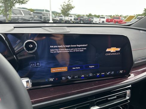 New 2026 Chevrolet Traverse RS w/ LPO, Floor Liner Package AWD/4WD image 28