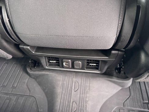 Used 2021 GMC Sierra 1500 Elevation image 16