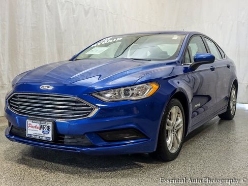 Used 2018 Ford Fusion S image 2
