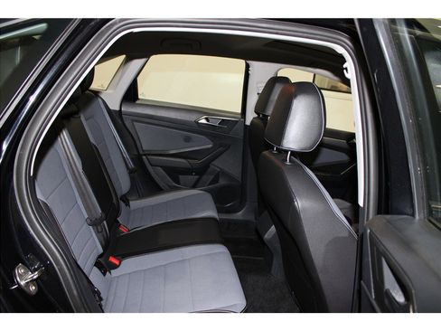 Used 2025 Volkswagen Jetta SE image 20