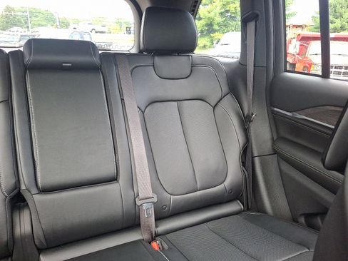 Certified 2024 Jeep Grand Cherokee Overland w/ Trailer Tow Package image 21