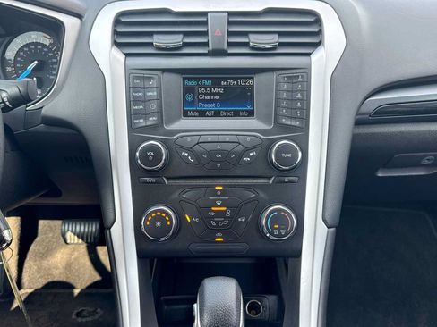 Used 2013 Ford Fusion SE FWD image 24