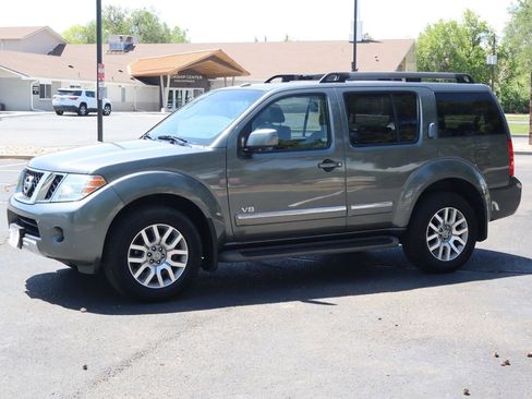 Used 2008 Nissan Pathfinder LE w/ Navigation Pkg AWD/4WD image 10