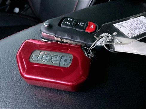 Certified 2023 Jeep Wrangler Unlimited Rubicon w/ Cold Weather Group image 10