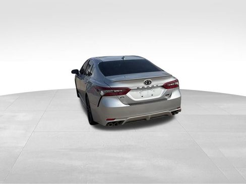 Used 2022 Toyota Camry XSE image 8