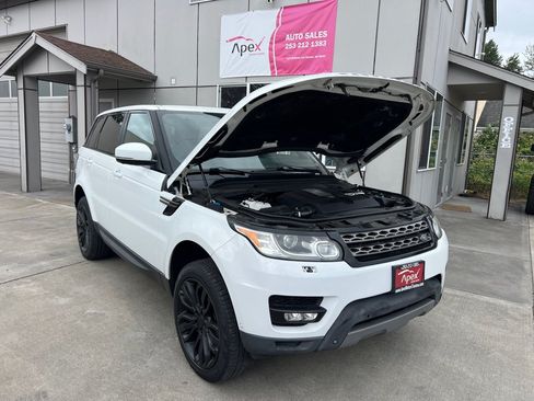 Used 2015 Land Rover Range Rover Sport SE AWD/4WD image 10