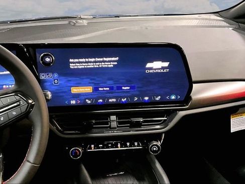 Used 2026 Chevrolet Equinox EV RS image 6