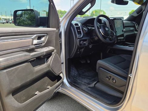 Used 2025 RAM 1500 Big Horn AWD/4WD image 9
