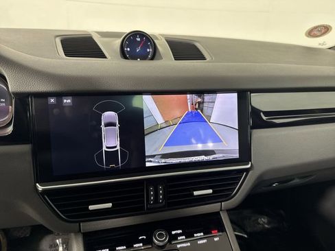 Used 2019 Porsche Cayenne AWD/4WD image 8