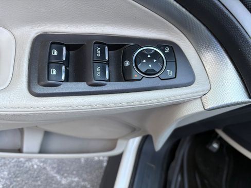 Used 2012 Ford Explorer XLT image 24