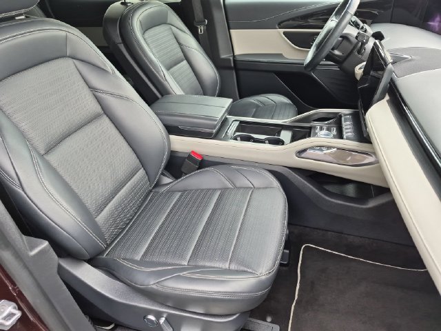 Used 2024 Lincoln Nautilus Reserve AWD/4WD image 20