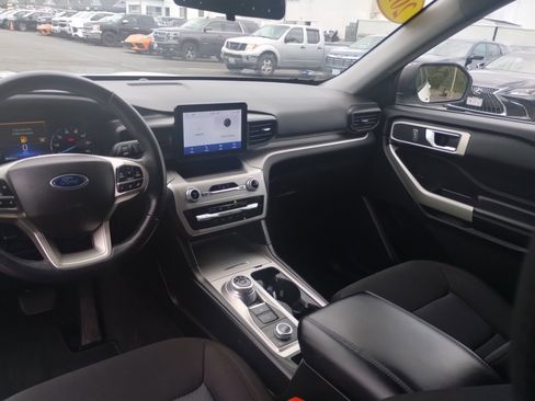 Used 2022 Ford Explorer XLT w/ Class IV Trailer Tow Package image 17