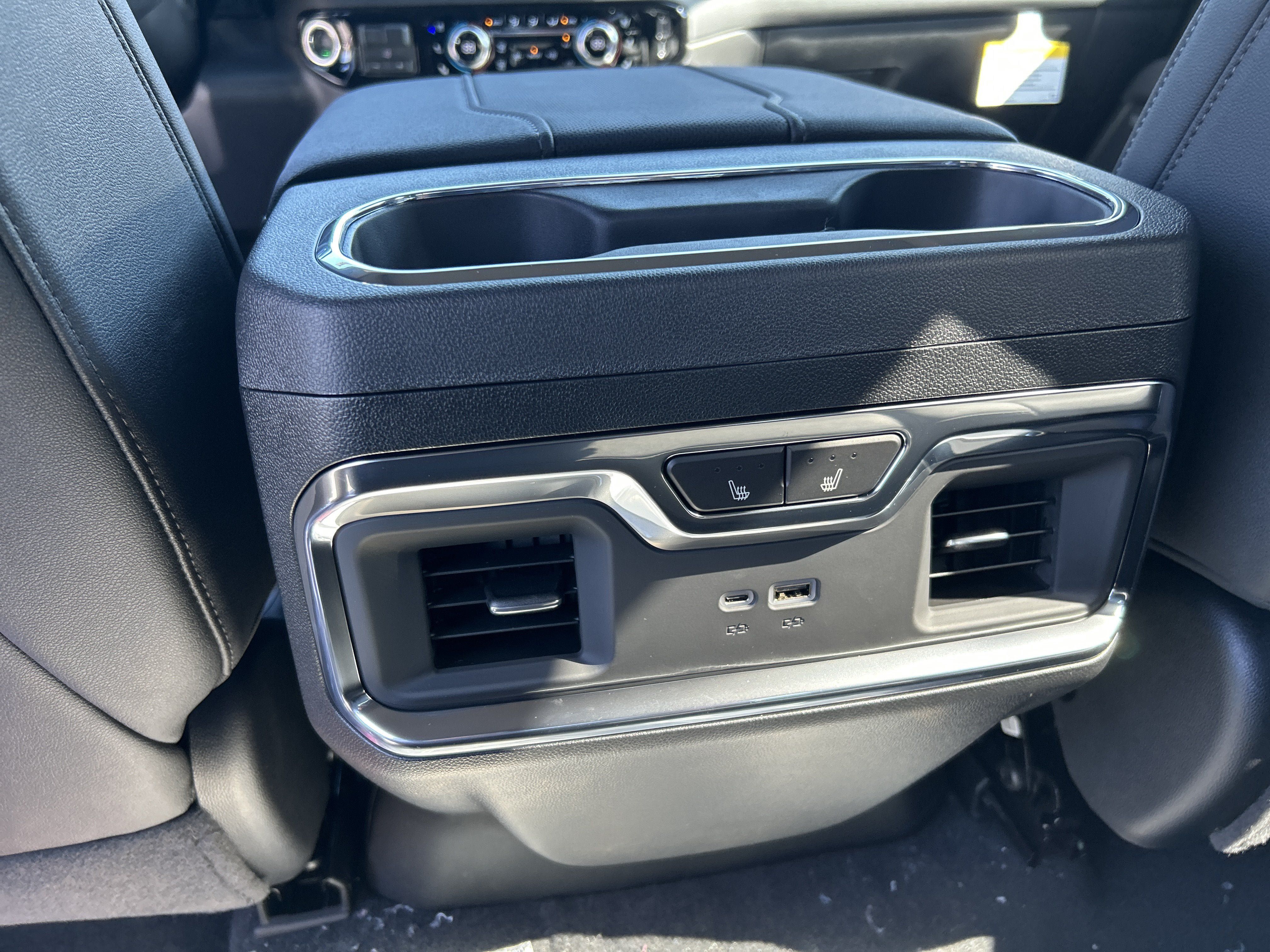 Used 2026 GMC Sierra 2500 SLT w/ SLT Premium Package AWD/4WD image 31