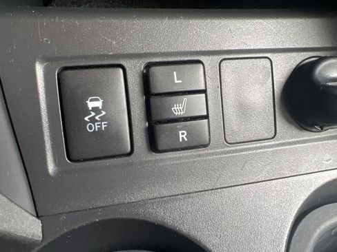 Used 2012 Toyota RAV4 Limited w/ Navigation Value Pkg AWD/4WD image 18