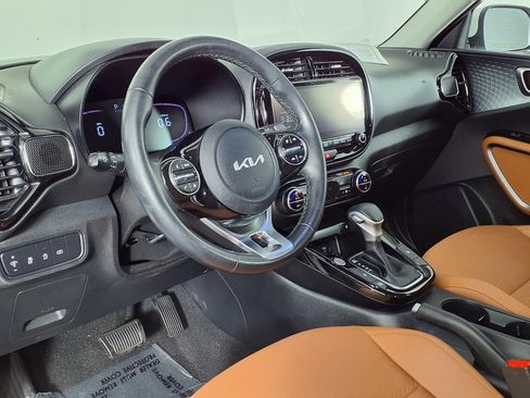 Used 2024 Kia Soul EX w/ Option Group 015 FWD image 16