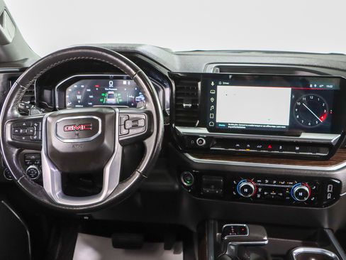 Used 2022 GMC Sierra 1500 Elevation w/ LPO, Elevation Black Package image 19