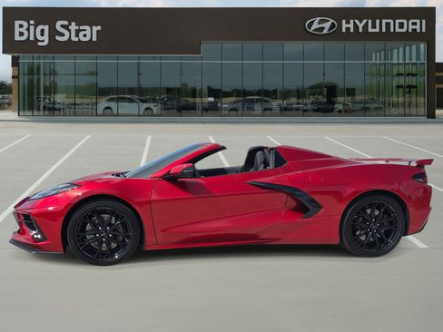 Used 2025 Chevrolet Corvette Stingray Preferred Conv w/ Z51 Performance Package RWD image 2