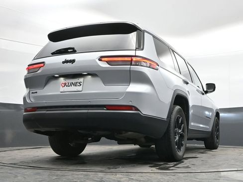 Used 2024 Jeep Grand Cherokee L Laredo image 42