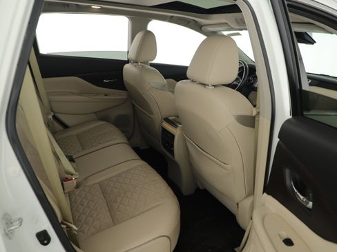 Used 2019 Nissan Murano Platinum w/ Cargo Package image 19