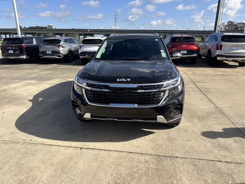 Certified 2025 Kia Seltos EX image 4