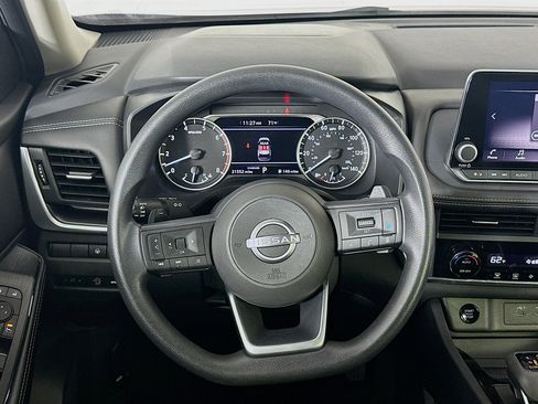 Used 2024 Nissan Rogue SV image 18