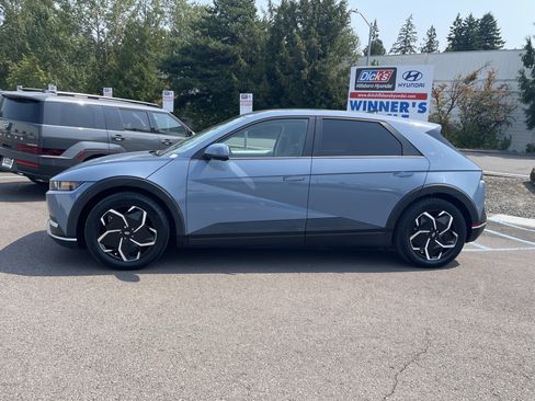 Certified 2024 Hyundai Ioniq 5 SEL RWD image 2