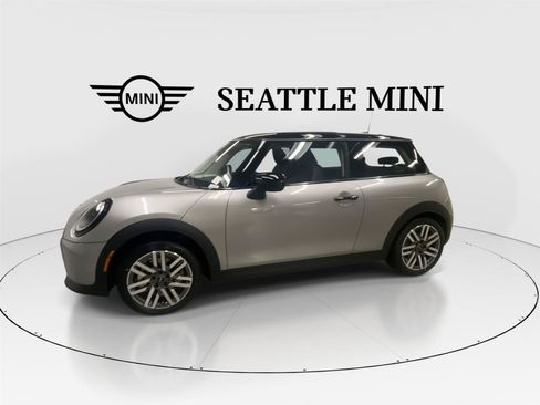 New 2026 MINI Cooper 2-Door Hardtop FWD image 6