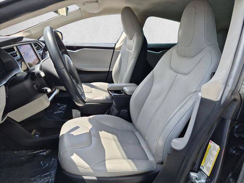 Used 2015 Tesla Model S 70 RWD image 16