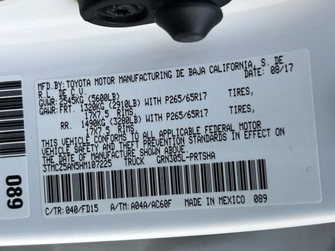 Used 2017 Toyota Tacoma TRD Sport image 9