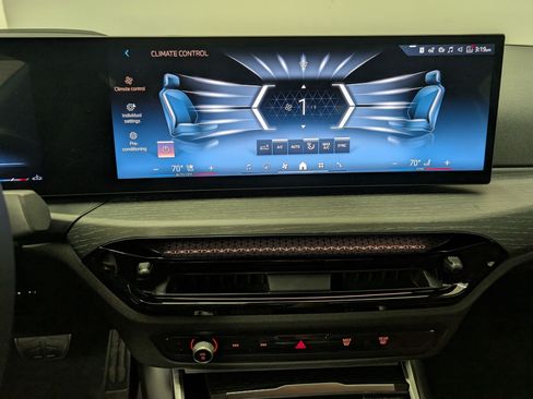 Used 2026 BMW 330i Sedan w/ M Sport Package RWD image 19