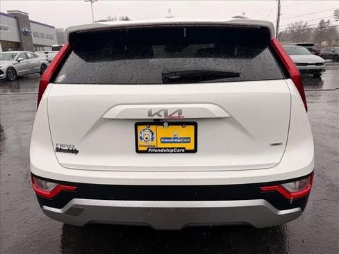 Used 2025 Kia Niro LX FWD image 10