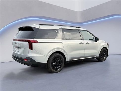 New 2026 Kia Carnival SX Prestige image 3