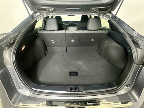Used 2017 Toyota Prius Two image 27