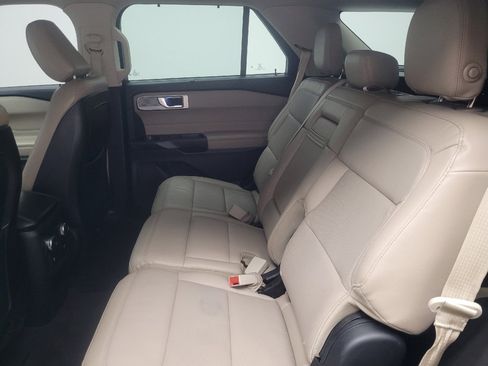 Used 2020 Ford Explorer Limited w/ Class III Trailer Tow Package image 18