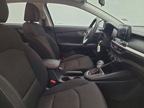 Used 2021 Kia Forte LXS FWD image 21