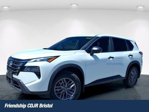 Used 2024 Nissan Rogue S FWD image 1