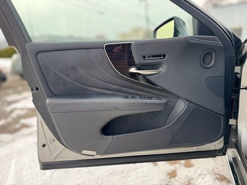 Used 2024 Lexus LS 500 AWD w/ Interior Upgrade Package image 10