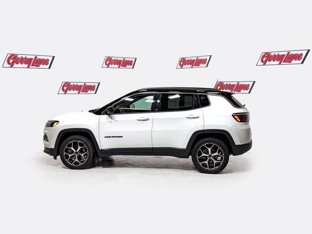 Used 2025 Jeep Compass Limited AWD/4WD image 3