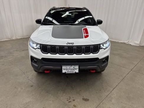 New 2026 Jeep Compass Trailhawk image 2