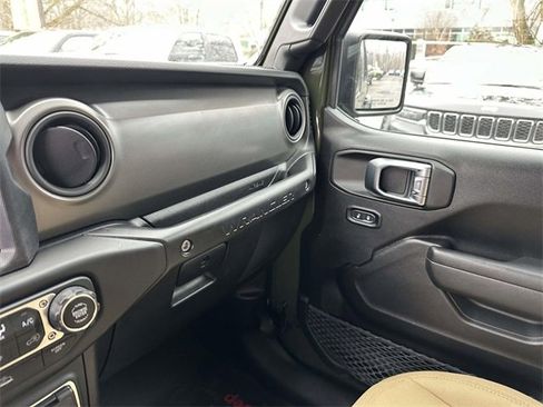 Certified 2023 Jeep Wrangler Willys image 35