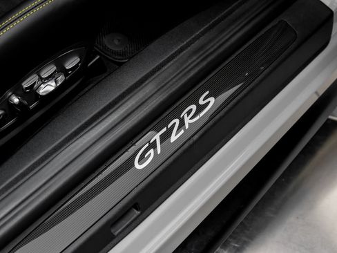Used 2019 Porsche 911 GT2 RS RWD image 46