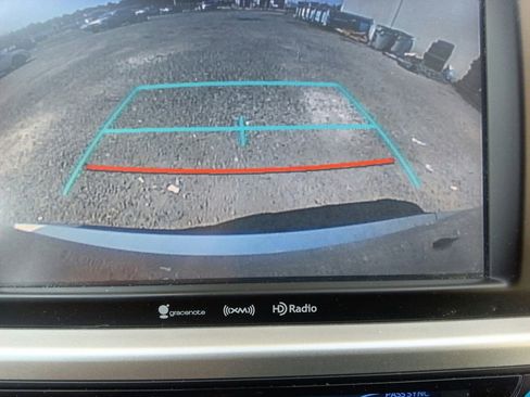 Used 2019 Toyota Highlander XLE FWD image 26