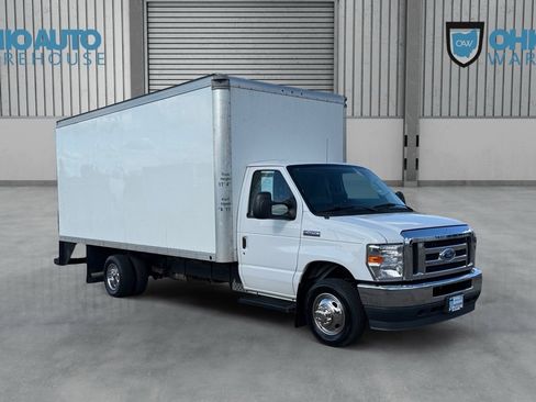 Used 2021 Ford E-450 and Econoline 450 Super Duty w/ Power Windows & Locks Group RWD image 3