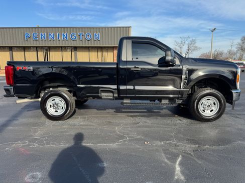Used 2024 Ford F250 XL w/ FX4 Off-Road Package image 8